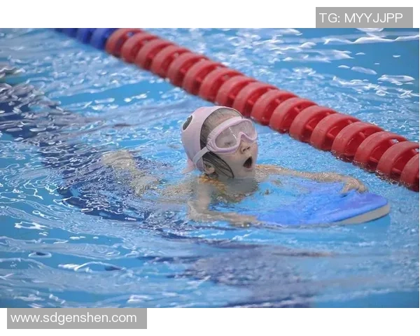 探索游泳动作的技巧与优化方法 提升运动表现与体能训练的科学路径