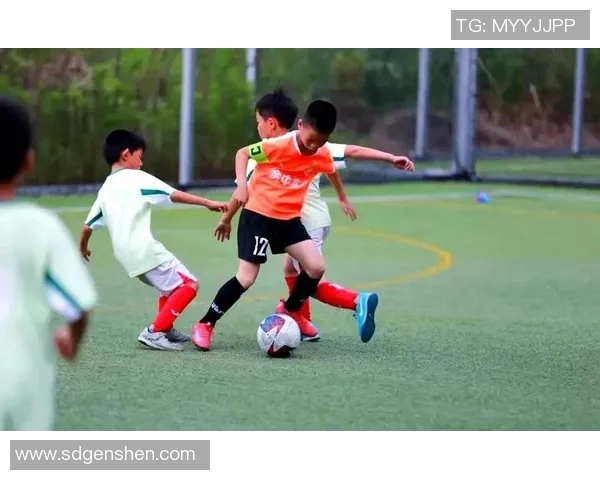 全国锦标赛回顾：上海足球队展现出色耐力与团队精神的精彩表现